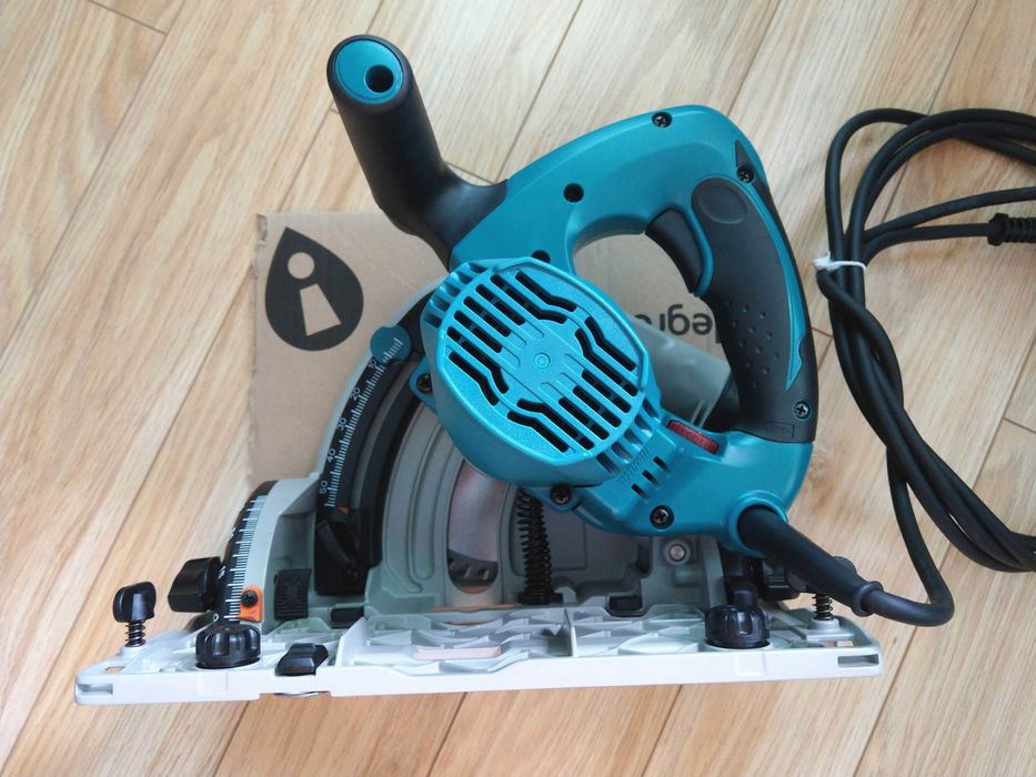 Piła pilarka zagłębiarka Makita SP 6000