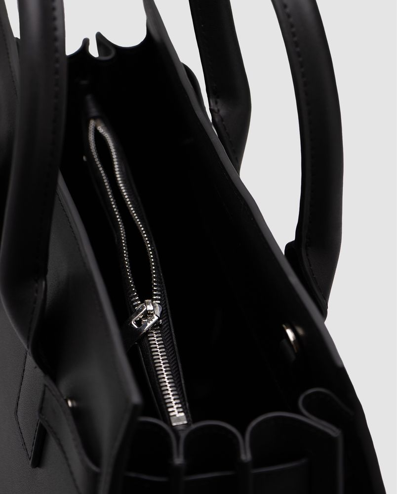 Сумка YSL Yves Saint Laurent Sac De Jour Nano in Graied Leather Black