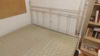 Metalowe łóżko z materacem 220/150