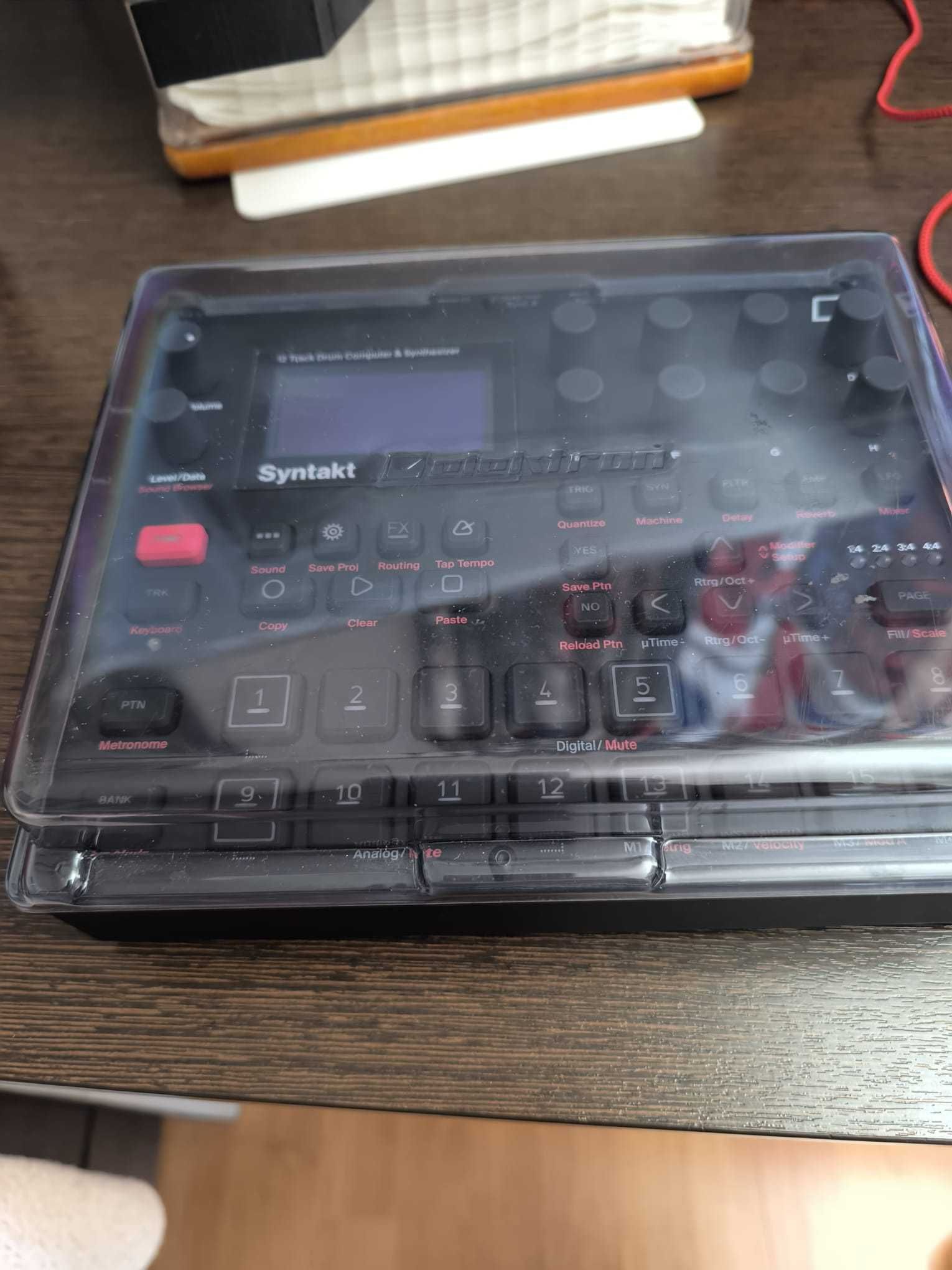 Elektron Syntakt impecável + suporte custom + capa pó