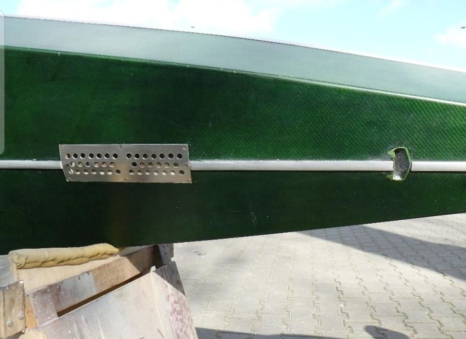 Байдарка з електроприводом Cajman