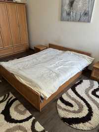 Спальня ліжко шкаф комот тумби коврики
