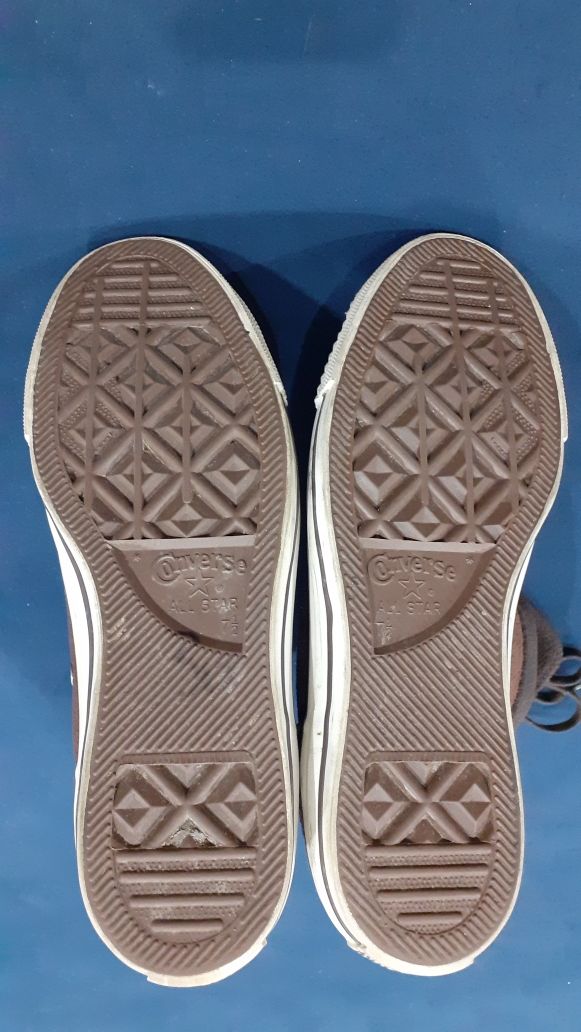 Buty zimowe Converse.