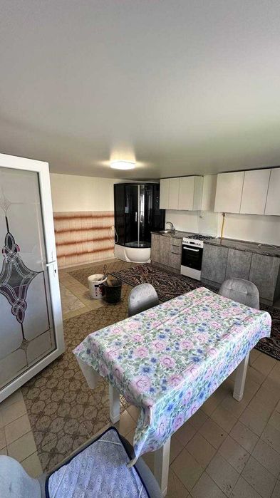 Продається чудовий двоповерховий будинок у мальовничому селі Малинівка