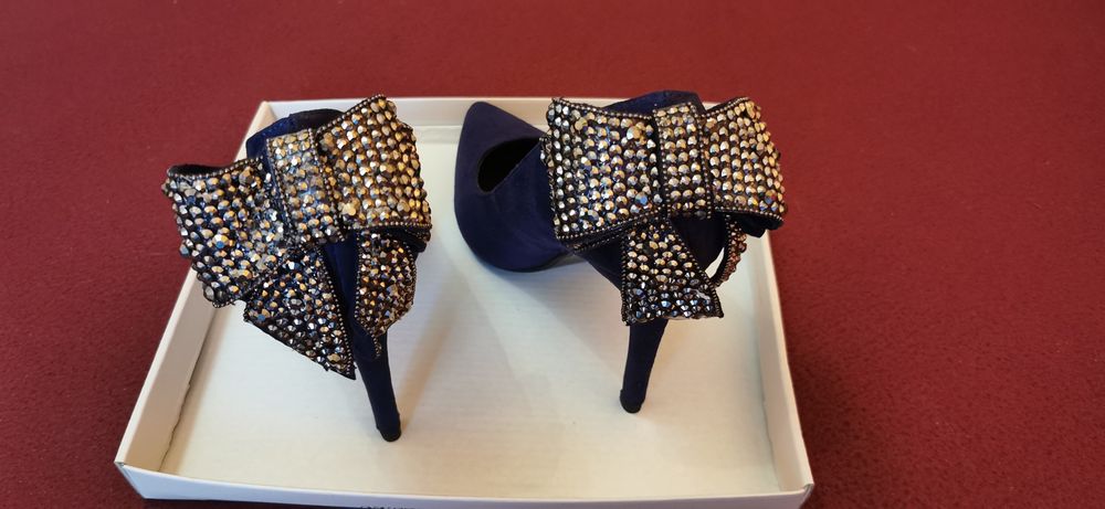 Szpileczki granatowe