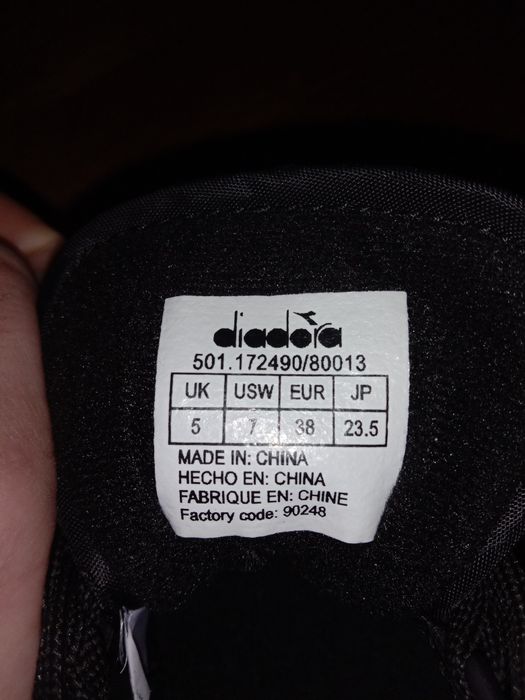 Кроссовки diadora женские оригинал в отличном состоянии