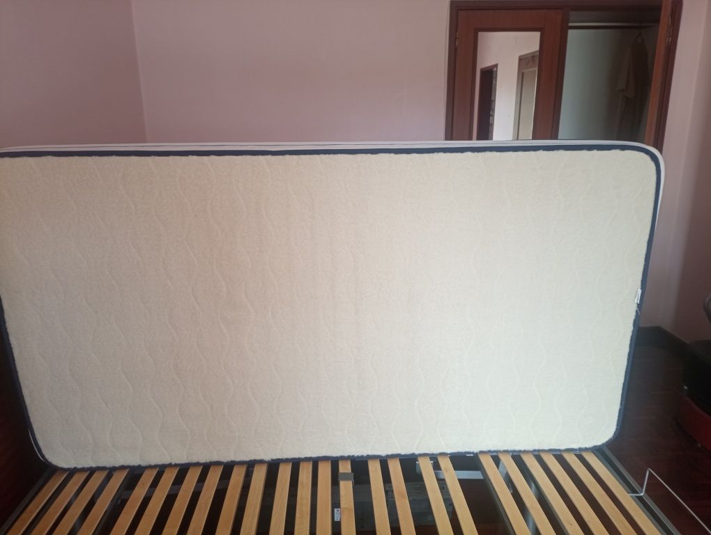 Cama de ferro solteiro