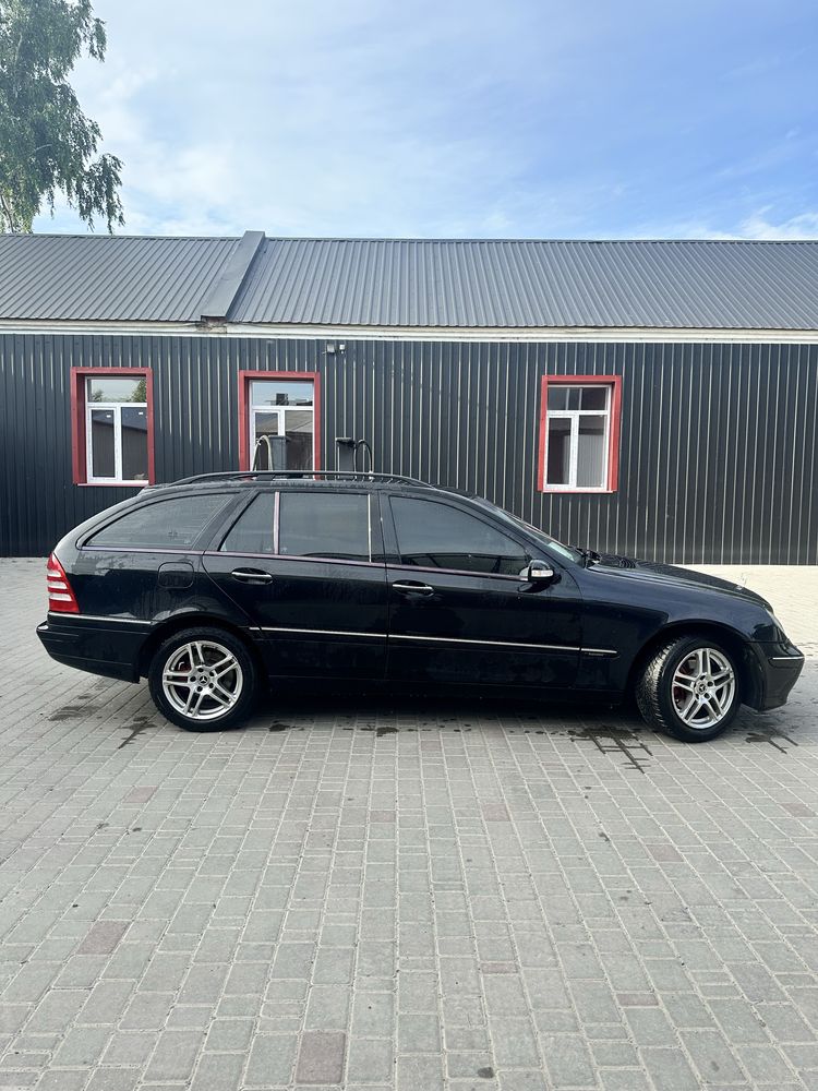 Mercedes-Benz w203 c klas