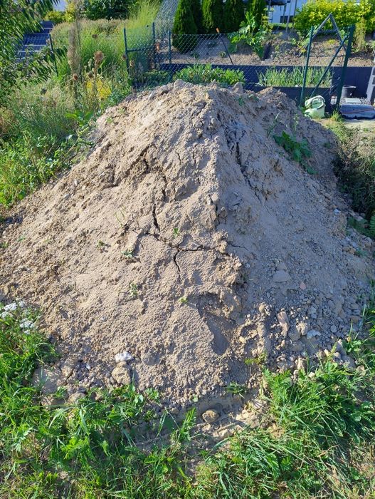 Ziemia na podwyższenie terenu.