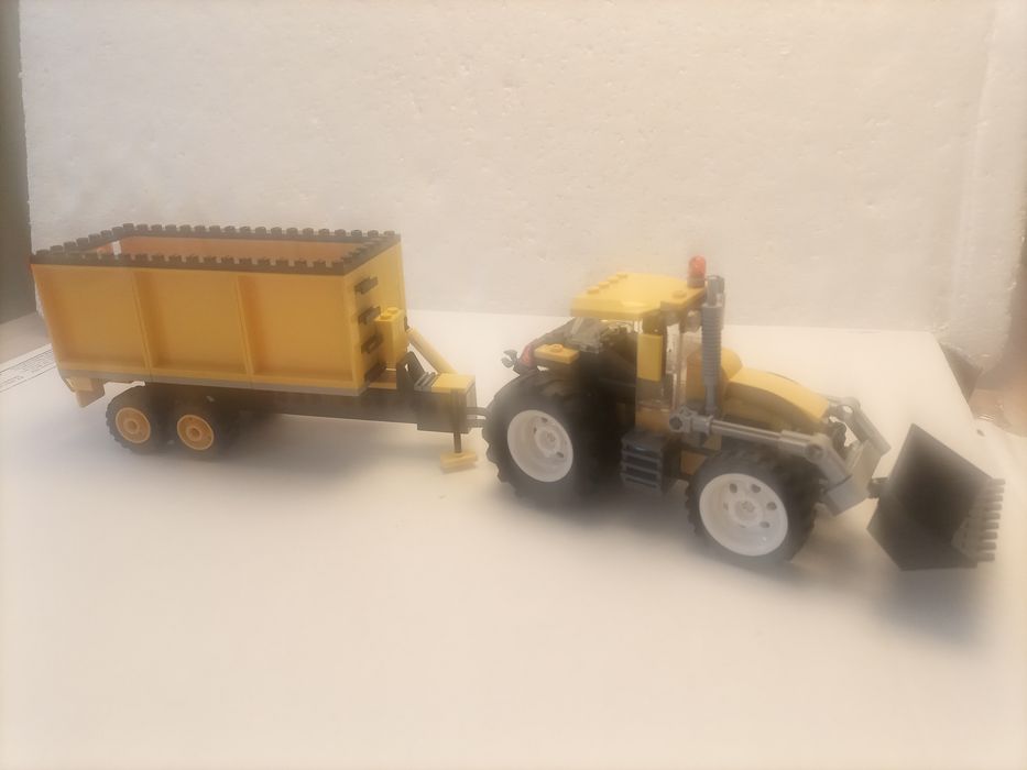 Klocki LEGO 3. Traktor przyczepa