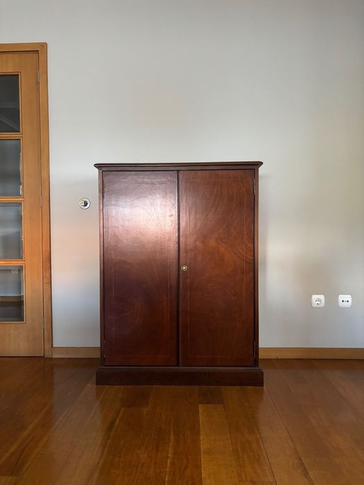 Mobília de sala de jantar estilo inglês clássico e candeeiro provençal