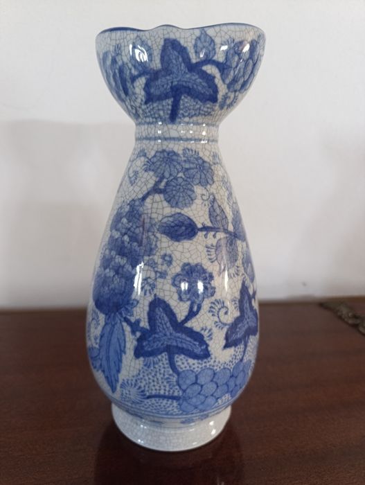 Vaso pintado á mão