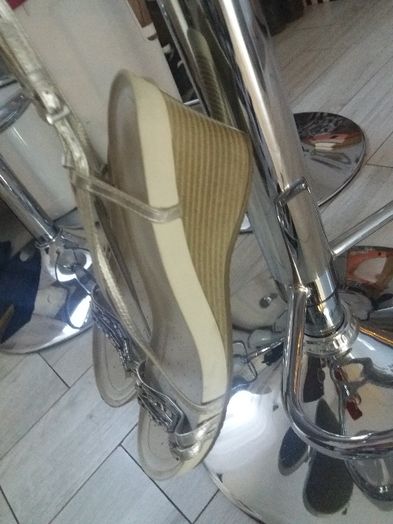 Sandały geox 37 koturna
