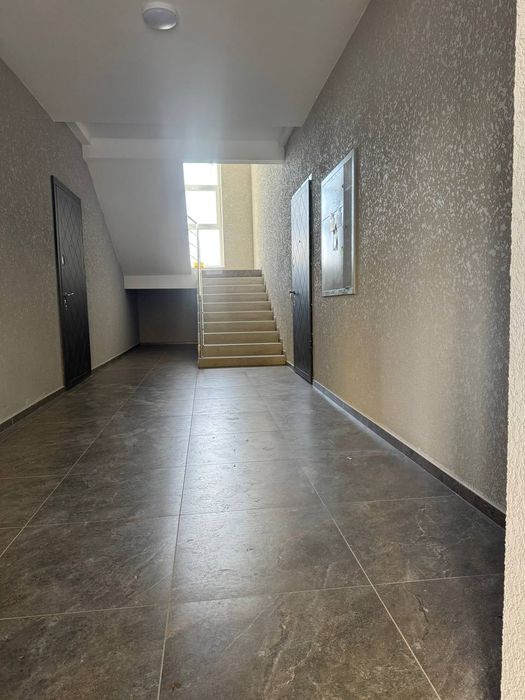 Продається двокімнатна квартира у Петриках