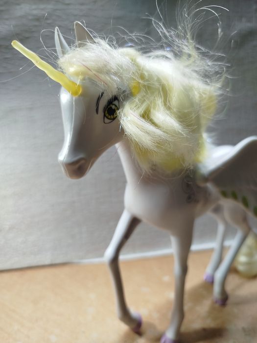 Duży koń ,jednorożec Mija i ja