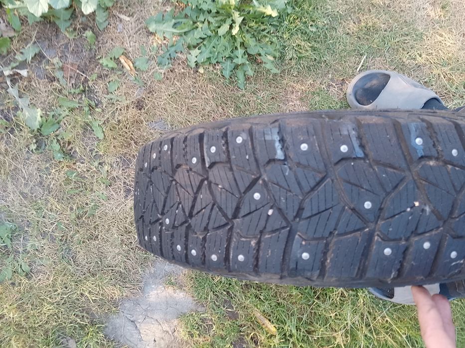 Goodyear UltraGrip 600 175/65r14