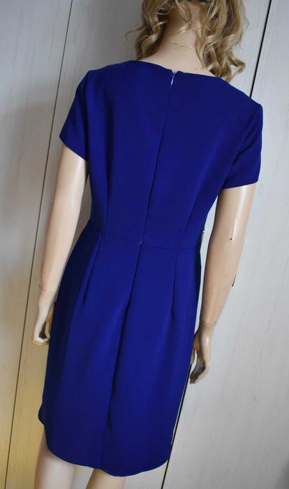 Sukienka S 36 elegancka za kolano midi prosta koronka wizytowa wesele