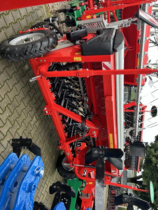 Siewnik Zbożowy talerzowy Grano System TMP 3003 Agro Masz SR301