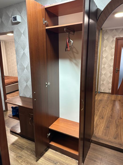 Шафа і тумба в коридор