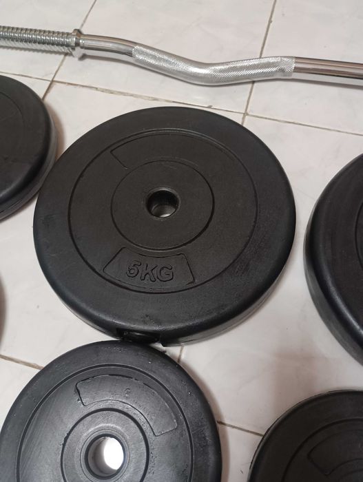 Barra de Musculação com Halteres