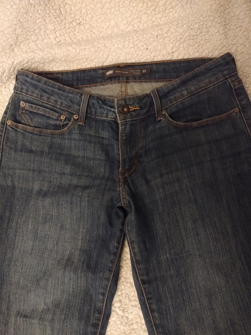 Levi'sy Demi Curve