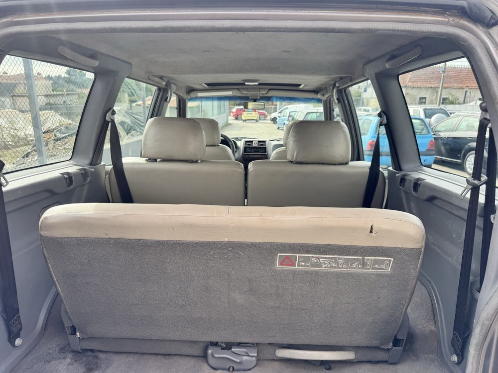 Nissan Terrano 2.7 TD 7 Lugares 4x4 (3 Proprietários)