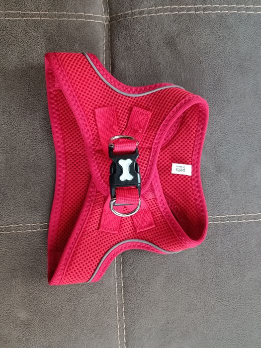 Продам шлейку под грудь для маленьких собачек