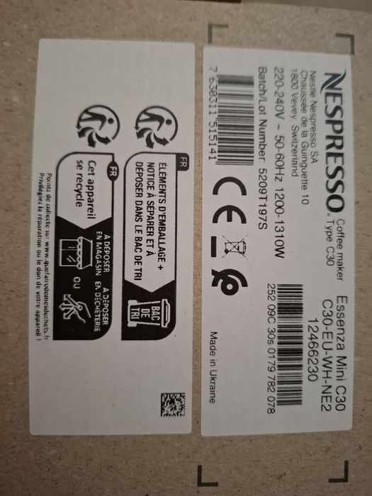 Máquina Café Nespresso Essenza Mini C30 NOVA