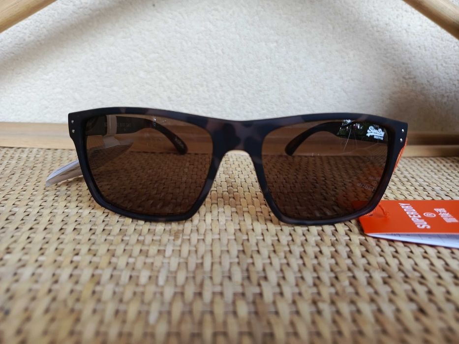 Nowe okulary Superdry Kobe kolor oprawek brąz 122 UV 400