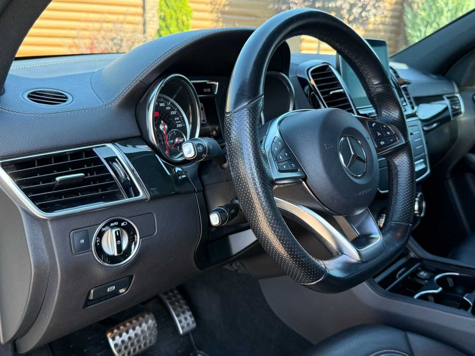 Mercedes-Benz GLE-Class 2018 Офіційний не Фарбований