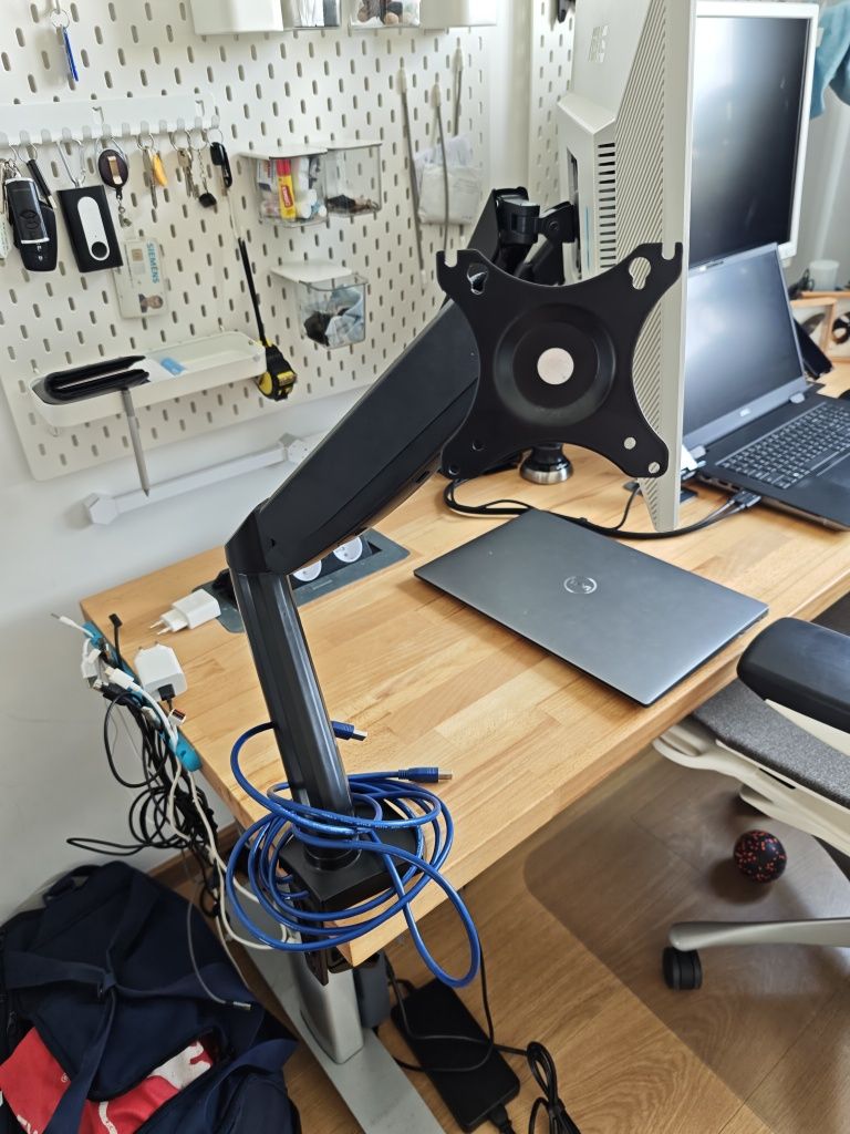 Uchwyt do monitora Silver Monkey UM-600