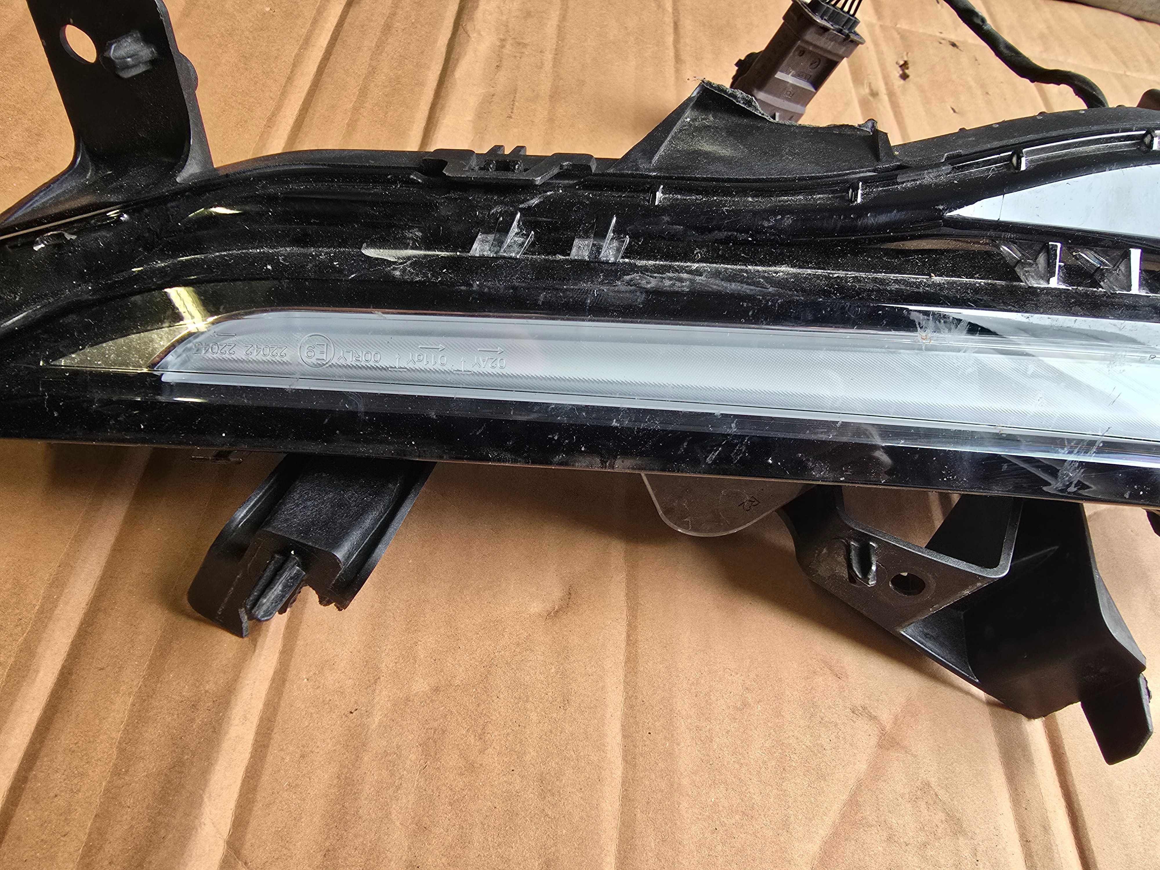 lampa led DRL Peugeot 508 II