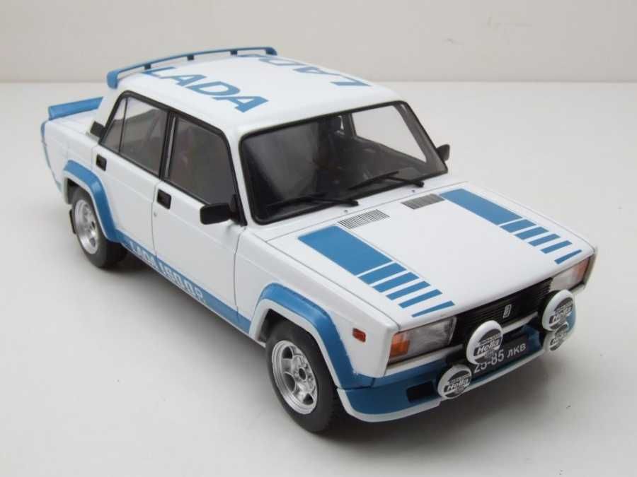 Lada 2105 VFTS 1983 масштаб 1:18 -  IXO Models
