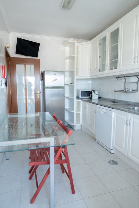 Vende-se T3 com garagem Espinho