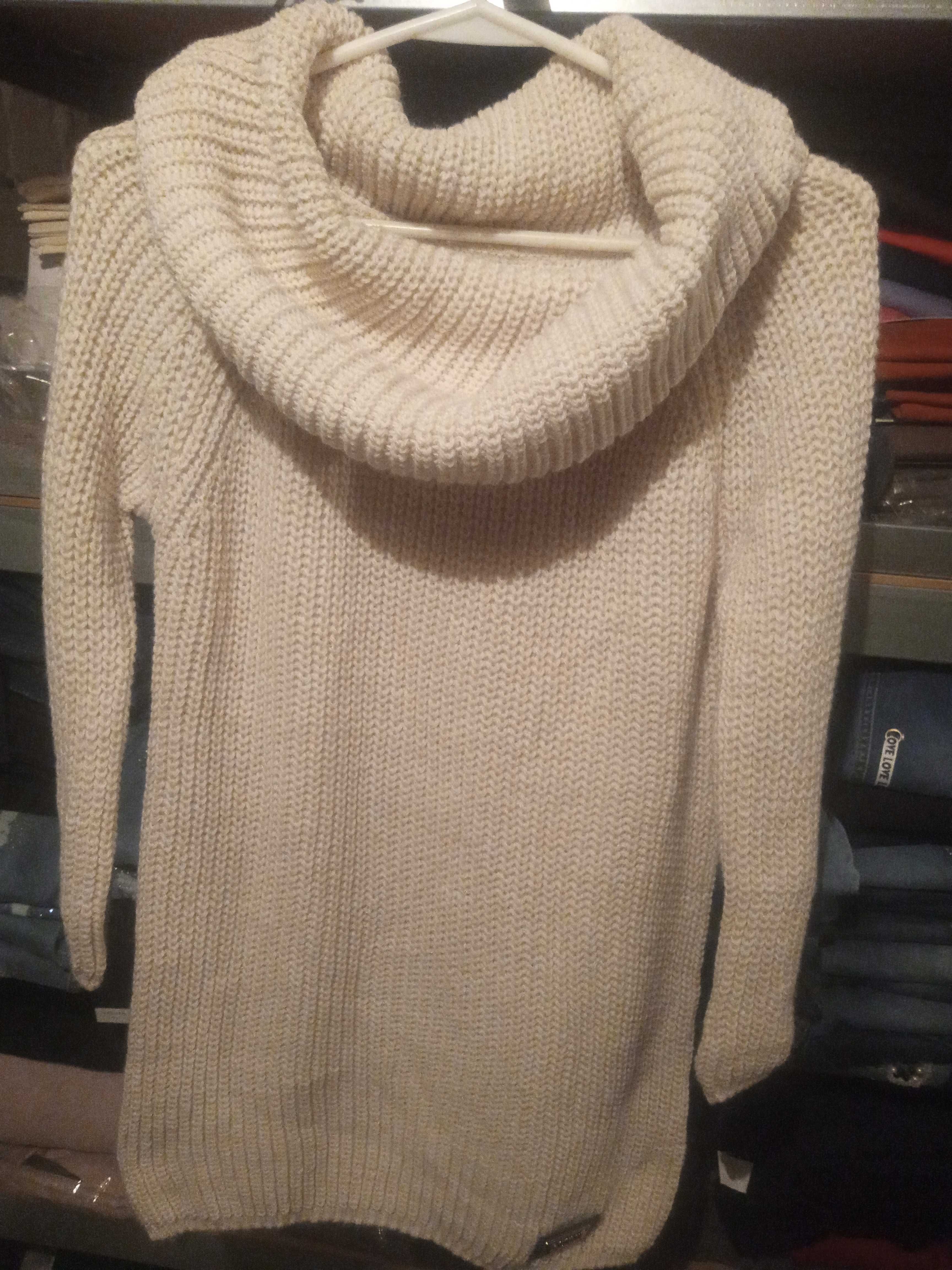 Golf gruby sweter Moda Italia Dłuższy