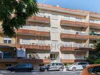 Apartamento T3 com garagem e Varanda em Nossa Senhora de Fátima, En...