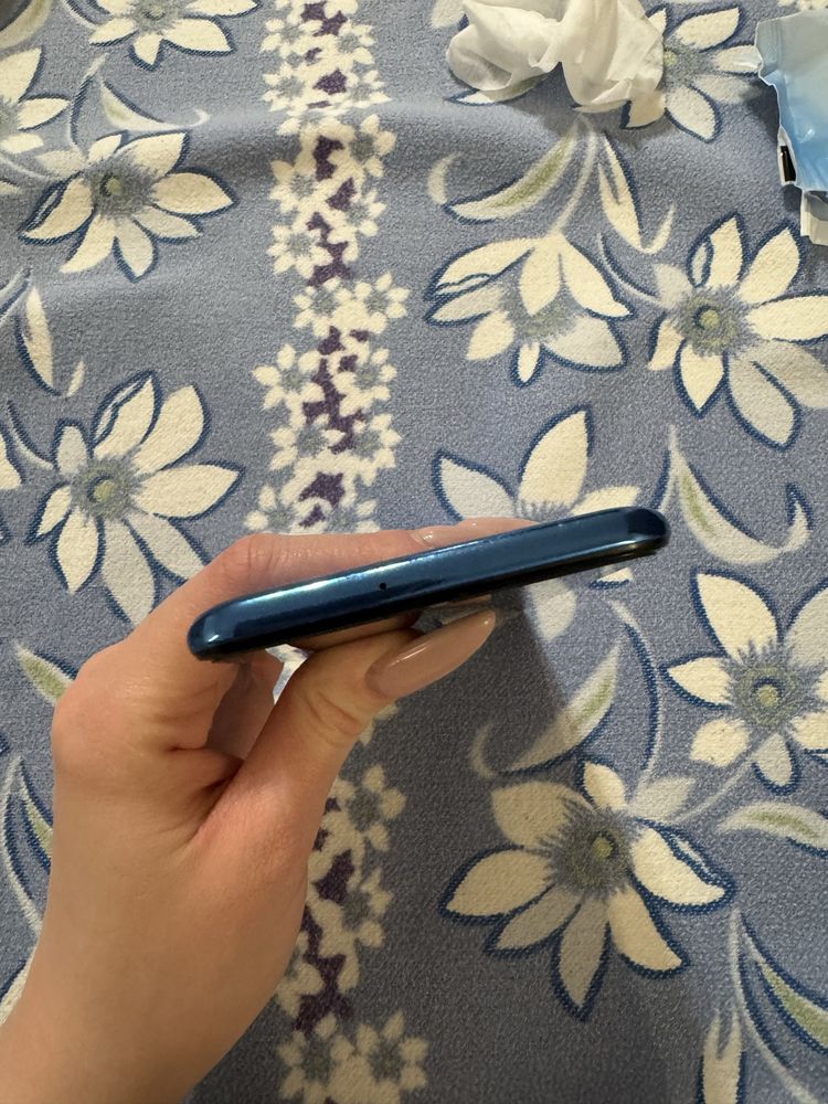 Телефон Samsung a50