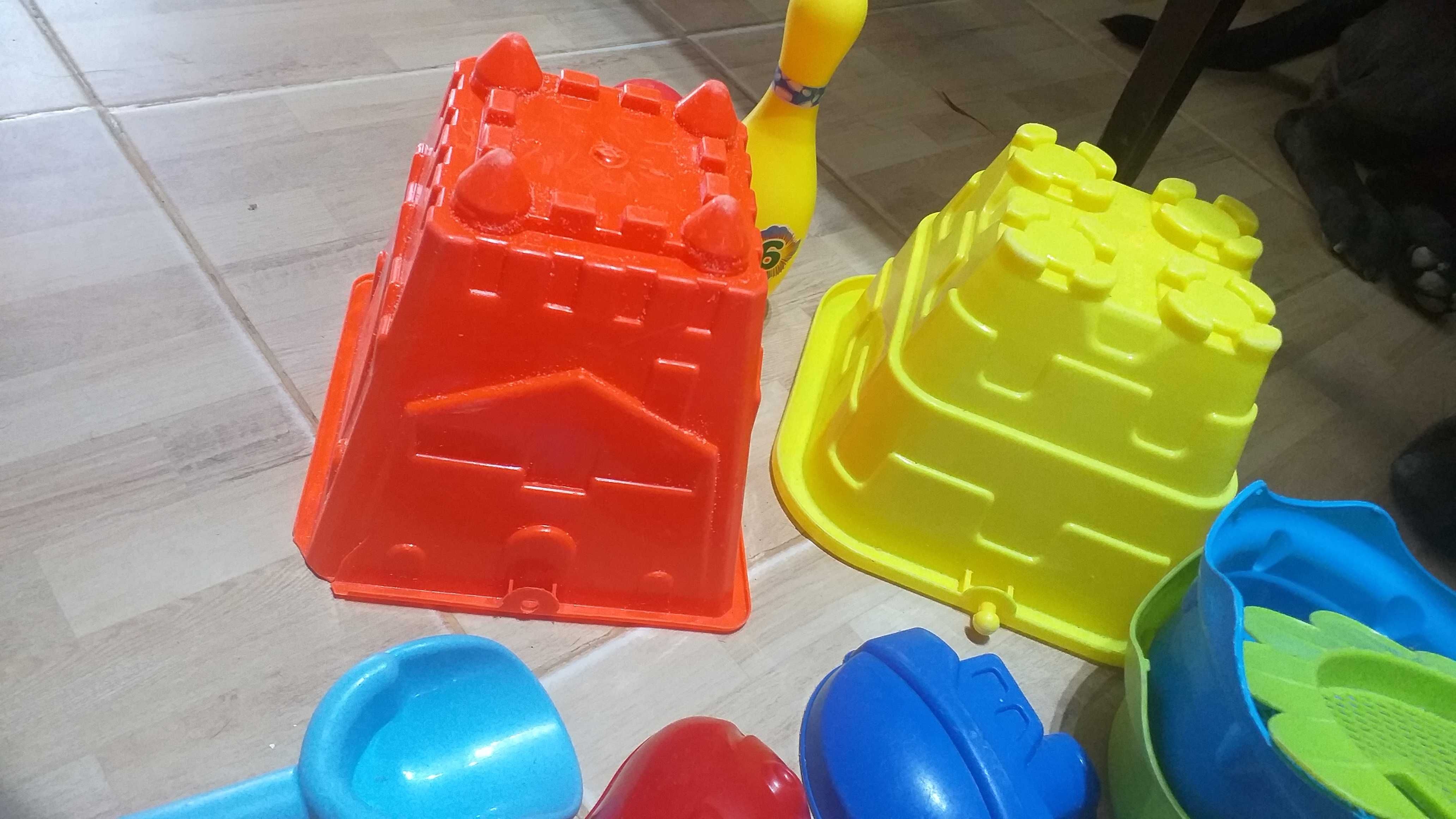 Lote de brinquedos para a praia