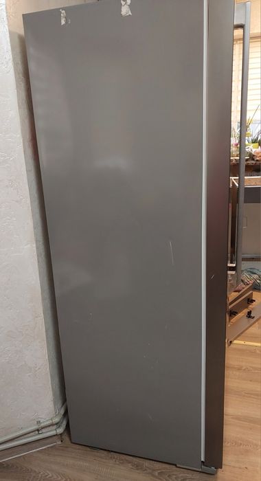 Холодильник ergo SBS 520 S