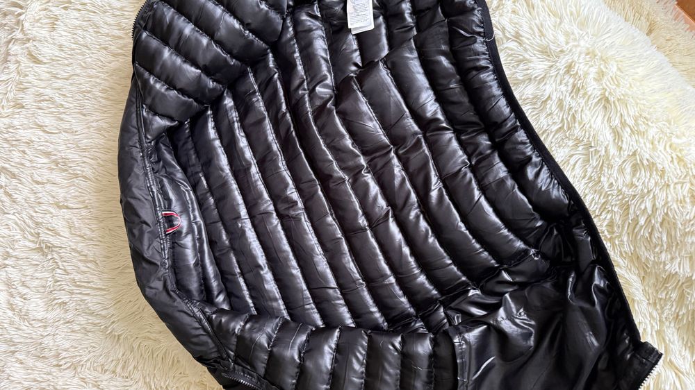 Куртка чоловіча M чорна