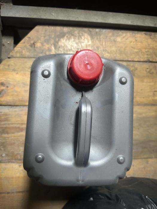 Антифриз красный канистры по 10л