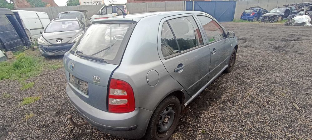 skoda fabia 1.2 awy  lak 9151 samochód na części