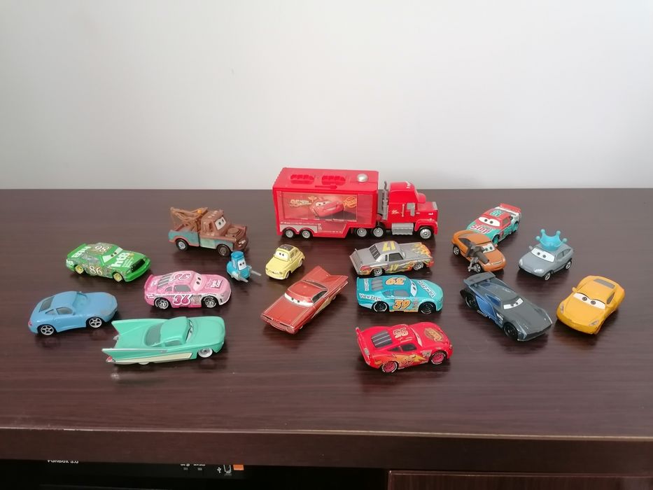 Resoraki samochodziki auta cars Disney Mattel