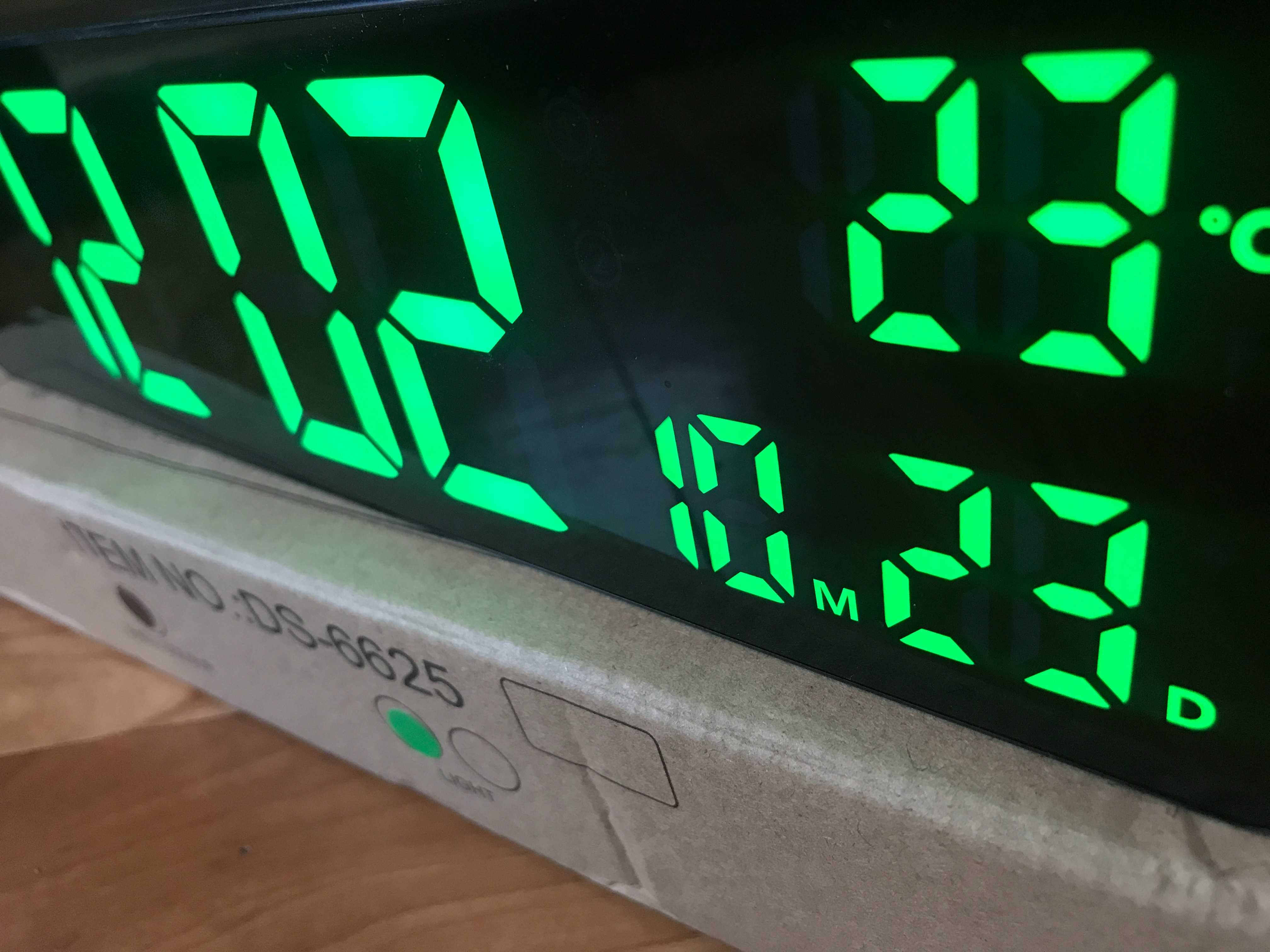 Годинник часы LED электронные настенные часы c календарем USB