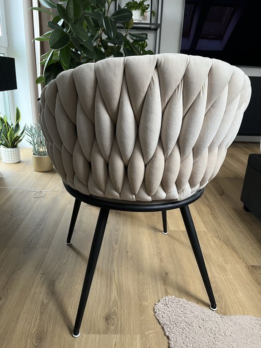 Krzesło welurowe (beżowe) glamour
