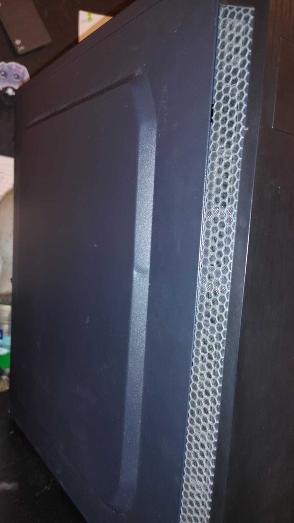 Komputer stacjonarny – Ryzen 5 / RX580 / 16GB RAM