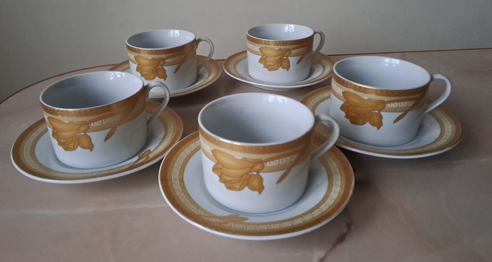 Filiżanki ze spodkami 5 szt.