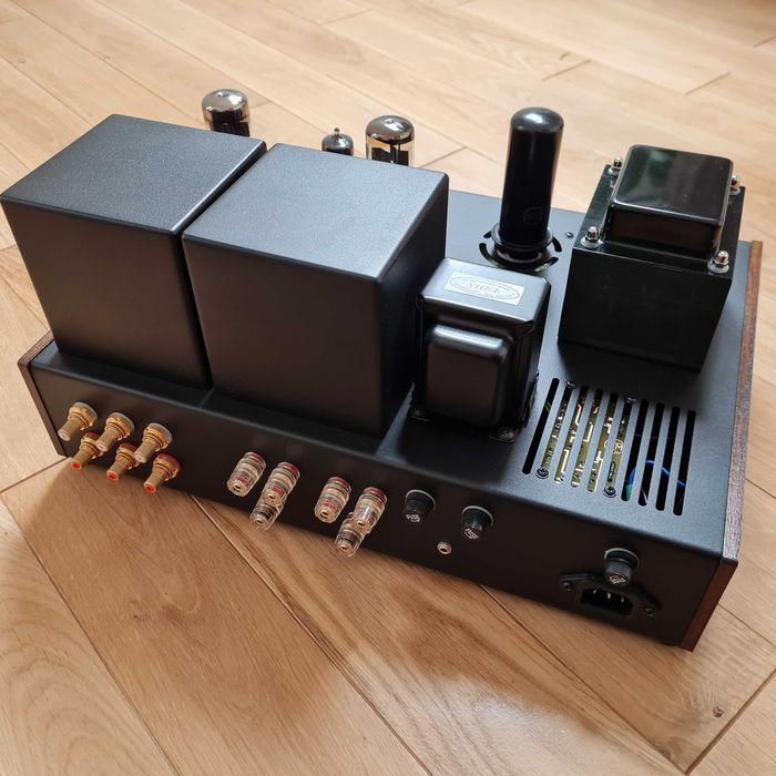 Wzmacniacz lampowy 2x8W Single-Ended