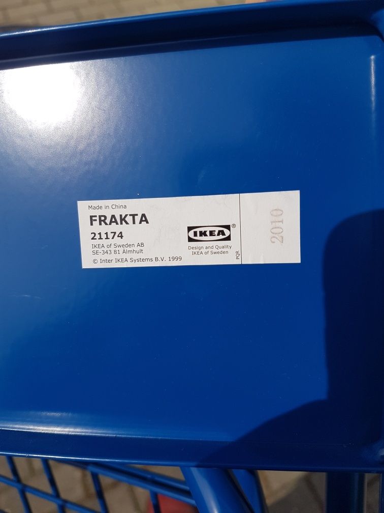 Dwa wózki do transportu np zakupów