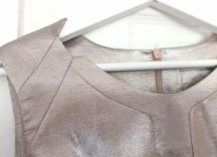 Lux Karen Millen XS S złota lekko błyszcząca krótka mini sukienka 36